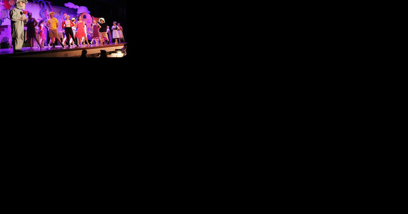 Whoville visiting Delone stage - Vimarsana News