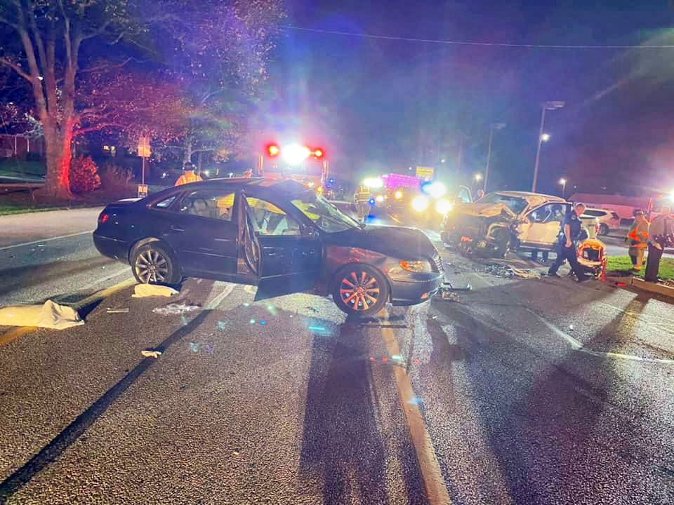 3 hurt in York Road crash Local News