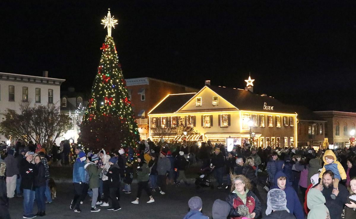 Gettysburg Christmas Tree Lighting 2022 Santa Lights Downtown Tree | Local News | Gettysburgtimes.com