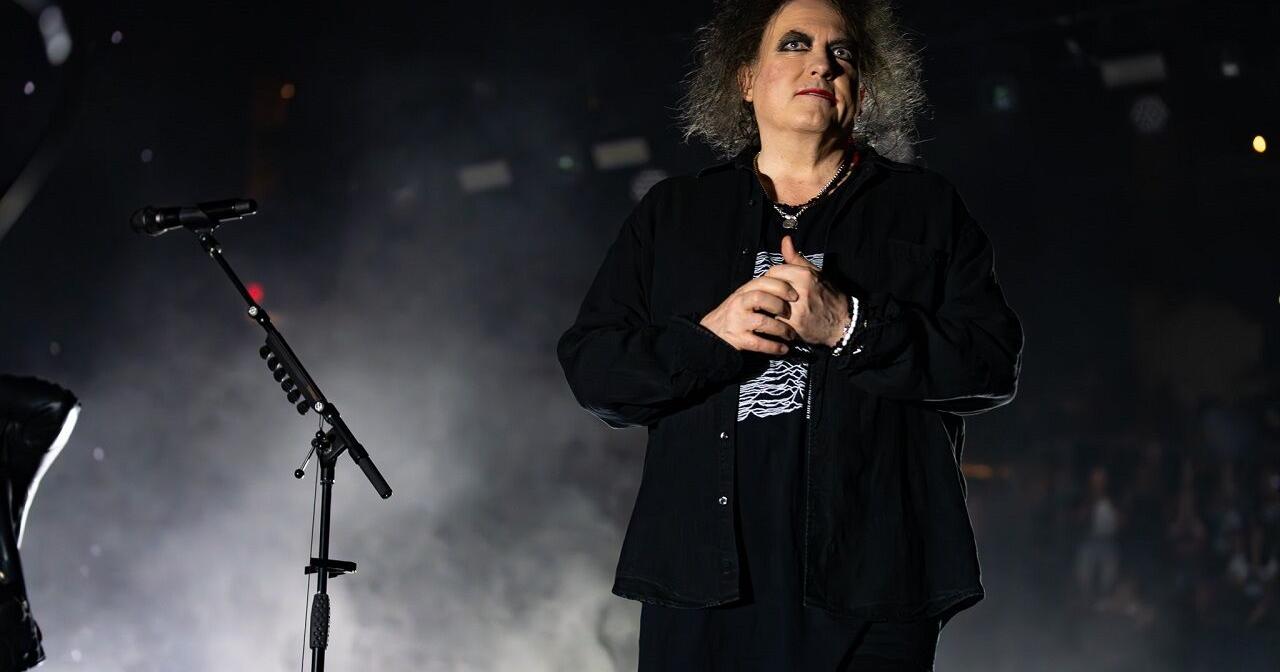 Review: The Cure brings hits, deep cuts and new songs to Glendale - Vimarsana News