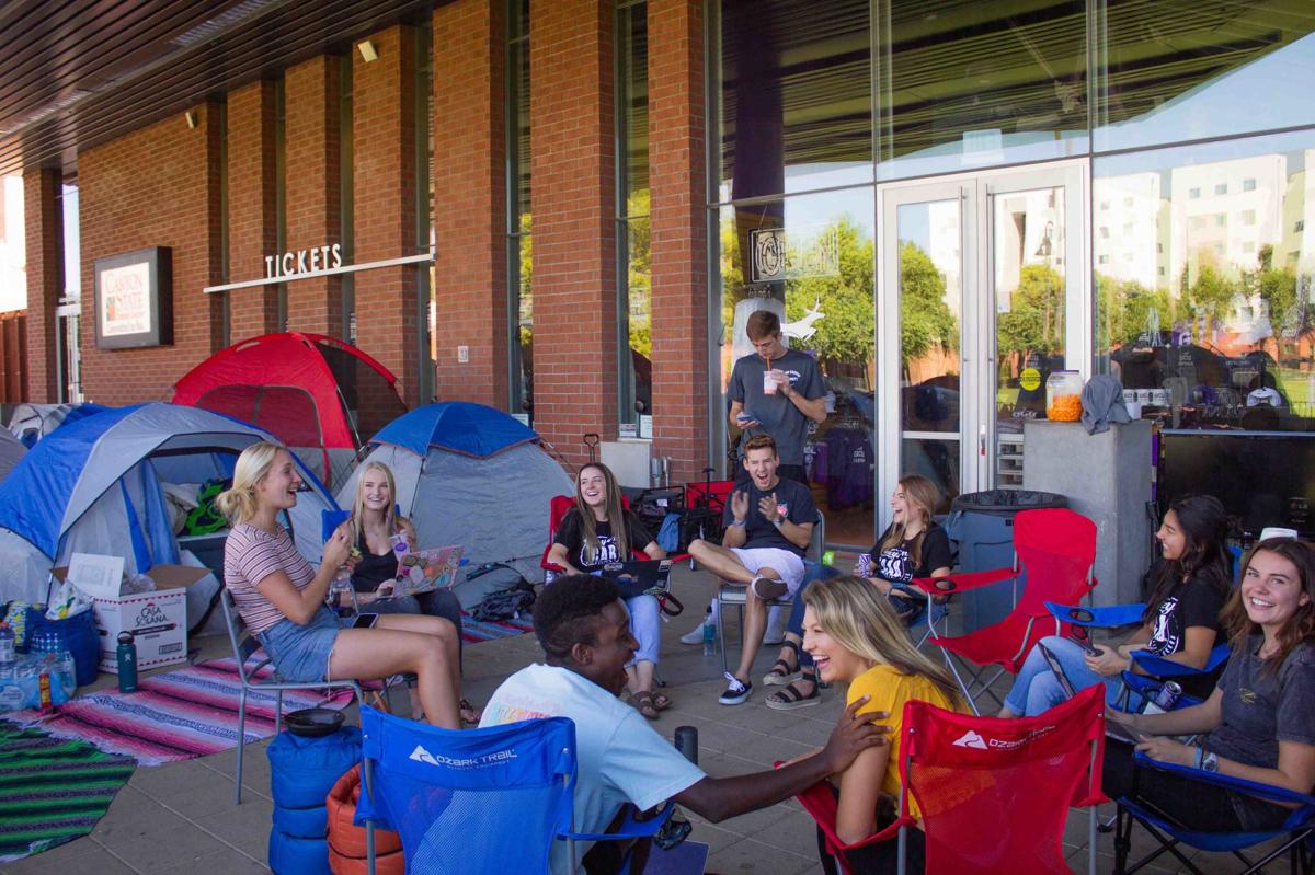Gcu Students Camp Out For Basketball Seats News Glendalestar Com