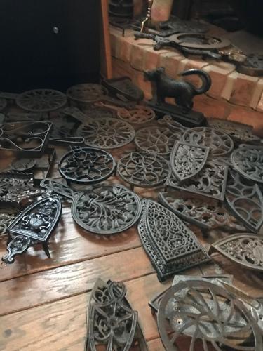 Vast trivet collection going to auction | News | glendalestar.com