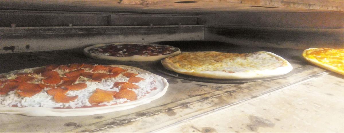 Luna Pizza a new tradition Features