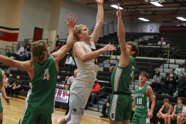Garner-Hayfield-Ventura boys basketball vs Osage - Hutcheson