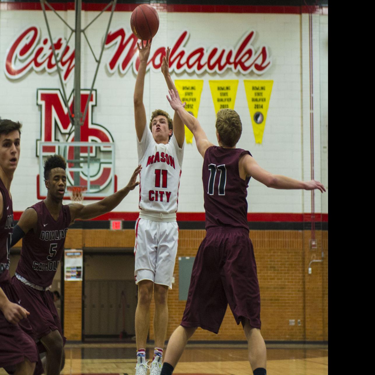 Upset Alert Mason City Topples Sixth Rated Dowling Catholic