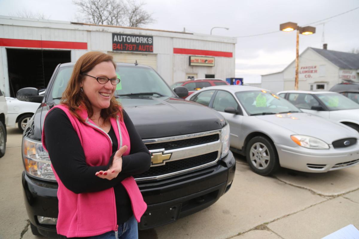 Fertile car lot aims to bring women into the business