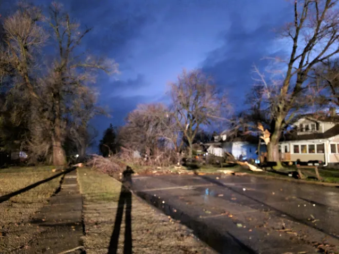 Kanawha residents thankful it wasn't worse after storms, reported tornado