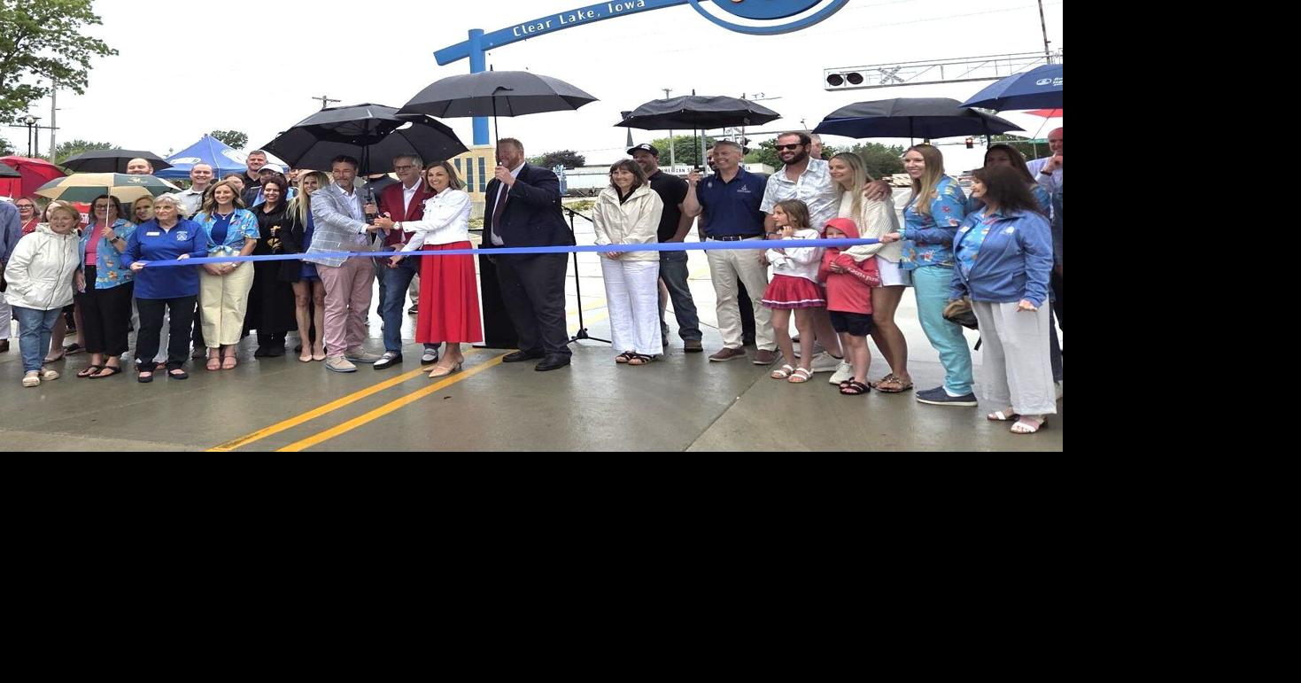 Recap: Governor visits Clear Lake to celebrate Surf District, Oaks Hotel projects