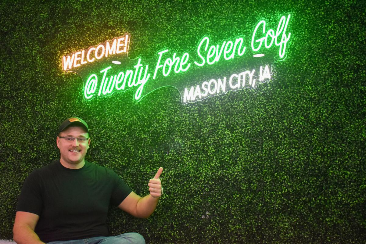 Twenty Fore Seven - Indoor Golf & Sports Lounge Mason City