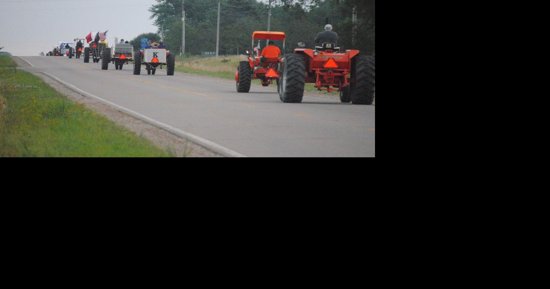 Tractor rides offer unique view of North Iowa