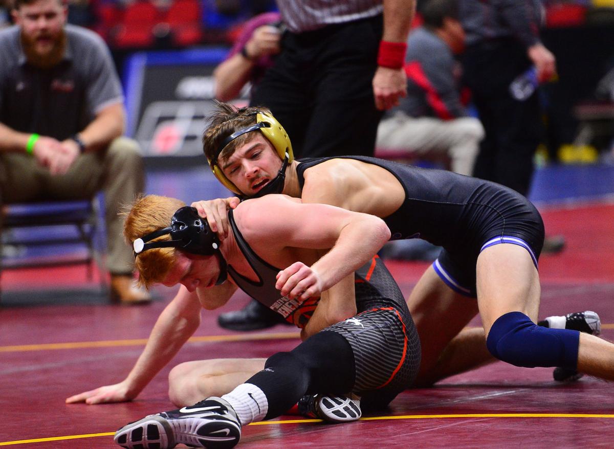 Iowa state wrestling: Des Moines gets rare city champ; Mason City's Cullan  Schriever goes out on top