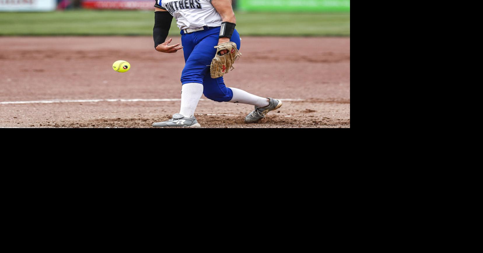 Klaahsen spins nohitter, pushes topseeded Panthers into Class 2A semis