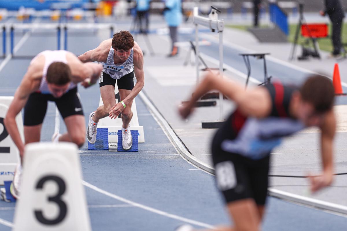 2023 Drake Relays Mason City boys' 4x400meter relay team finishes