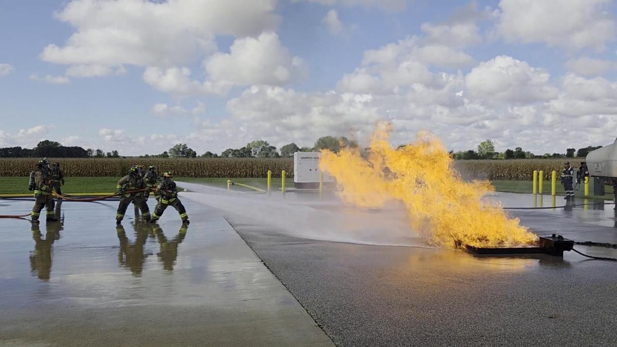 Firefighters extinguish blaze at Mason City residence Wednesday