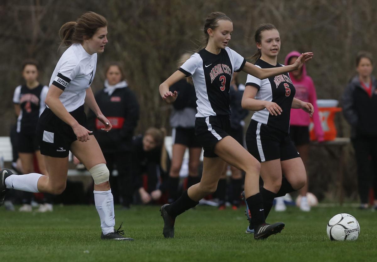 High School Girls Soccer Mason City Continues Remarkable Start With Victory Against Clear Lake North Iowa High School Soccer Globegazette Com