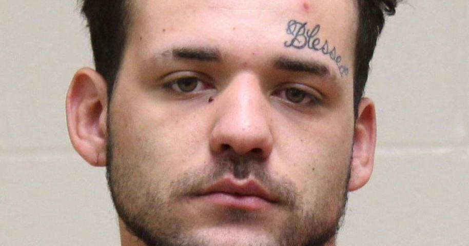 Mason City man arrested for swinging knife at person