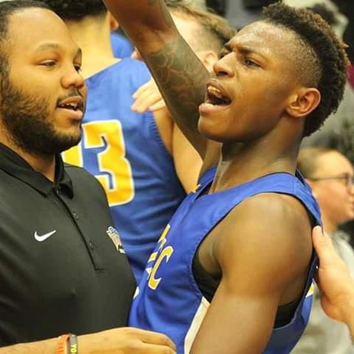 Niacc S Roberson Signs With Emporia State North Iowa Sports