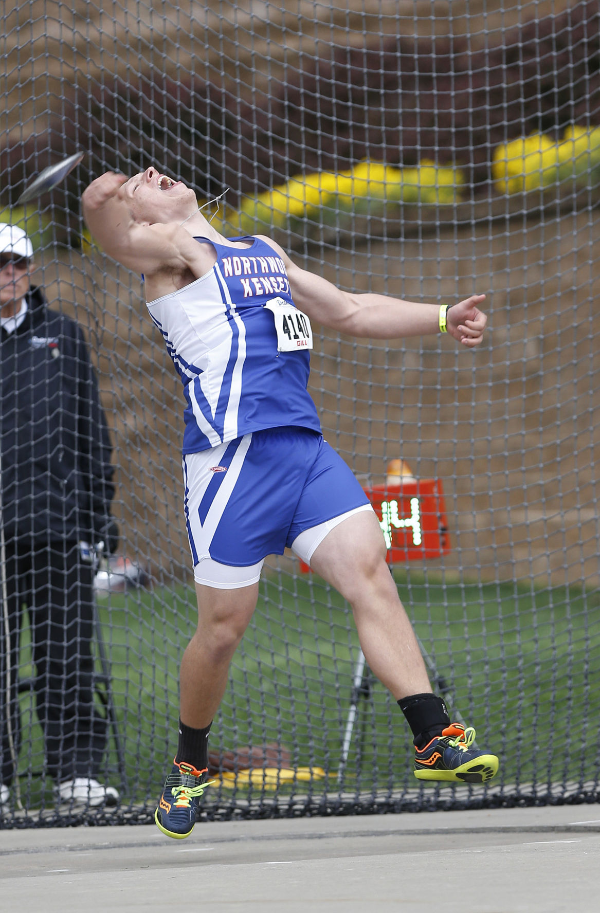 Conquering hero NorthwoodKensett's Yezek wins Drake Relays discus title North Iowa High
