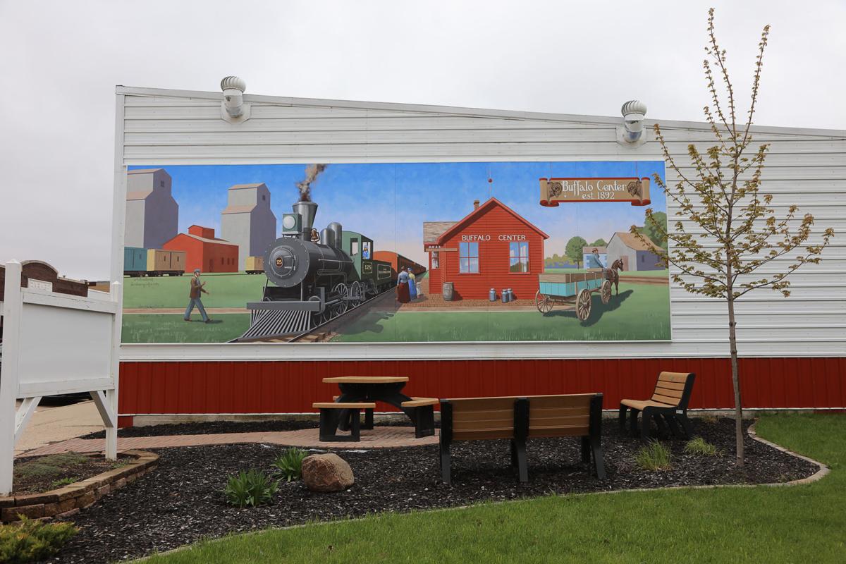 Buffalo Center shows off mural for 125th anniversary Mason City