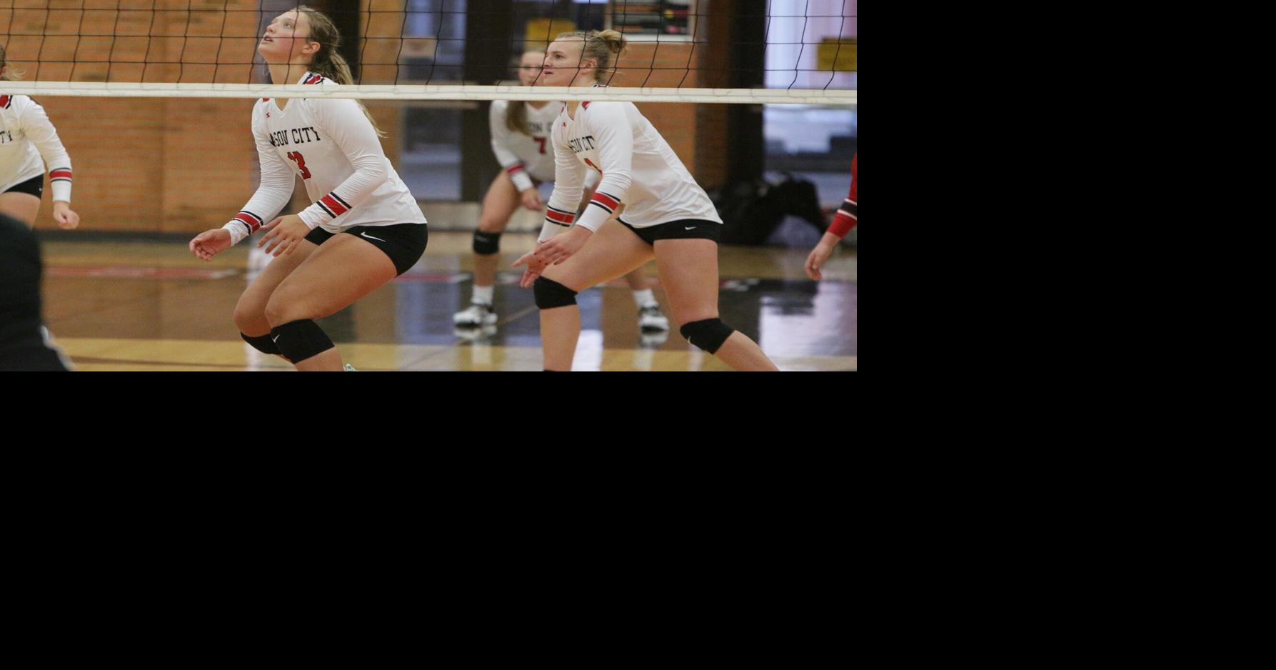 PHOTOS Mason City volleyball vs Des Moines East 083022