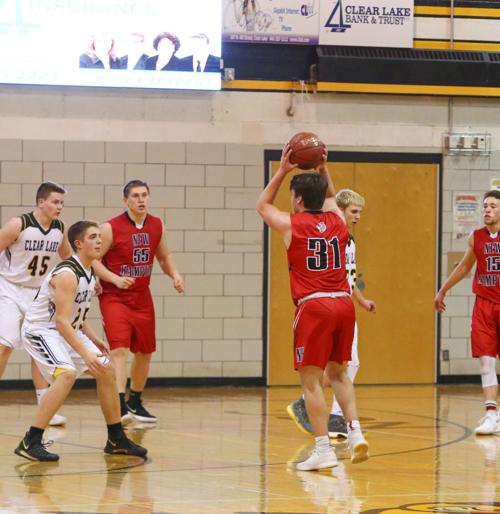Clear Lake Vs New Hampton Boys Basketball Jan 8