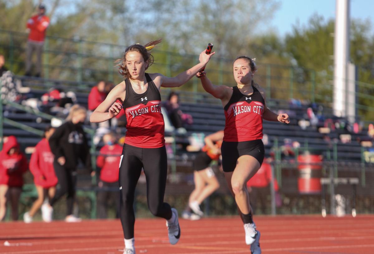 Mason City girls track Makenna VanSyoc - relay-1.jpg