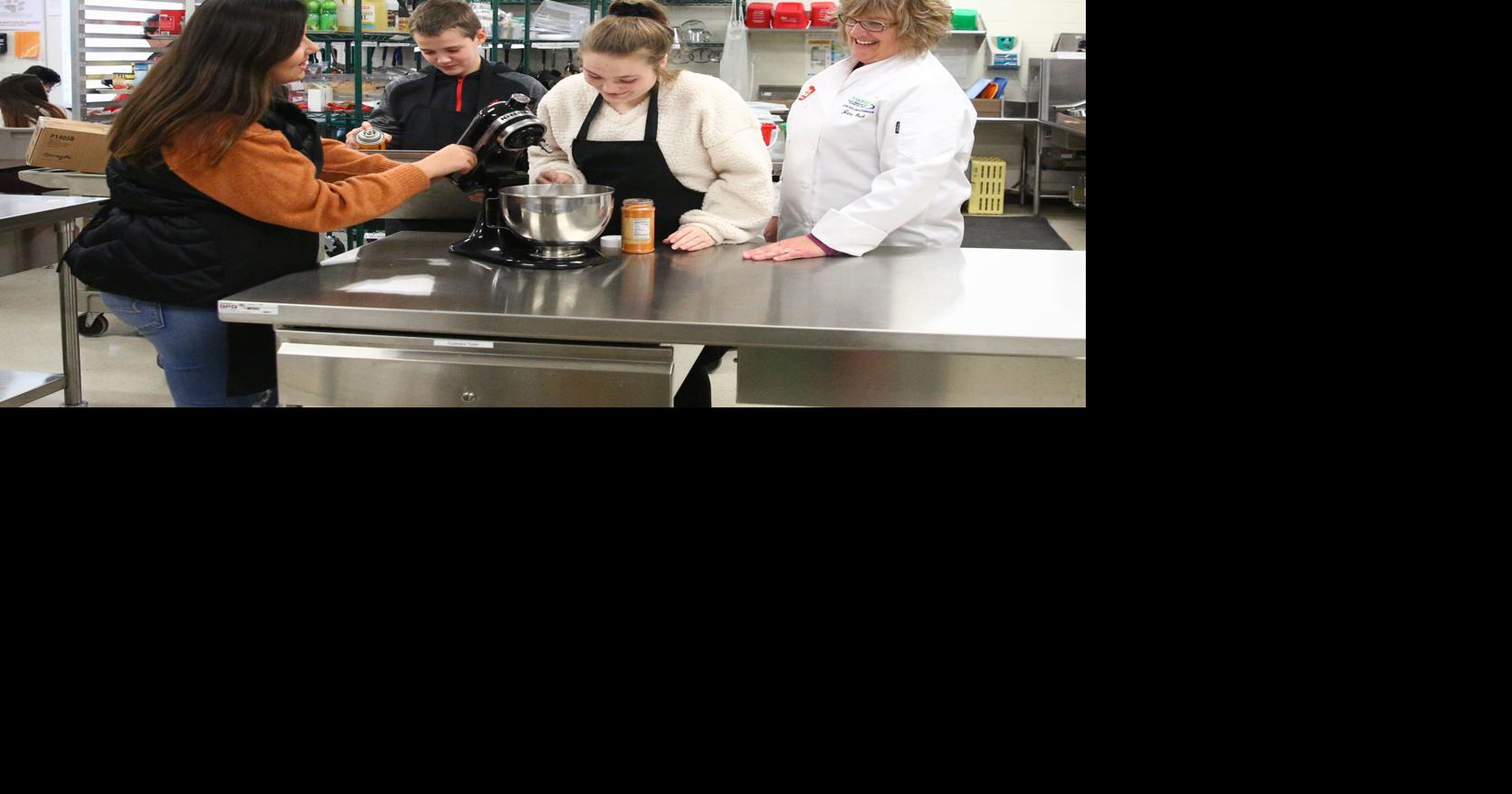 HamptonDumont HS teacher named Iowa ProStart Educator of Excellence