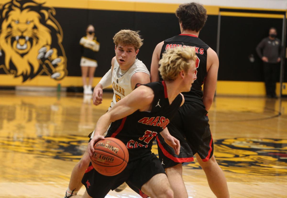 Clear Lake boys basketball vs Mason City, 12-07-20-23.jpg