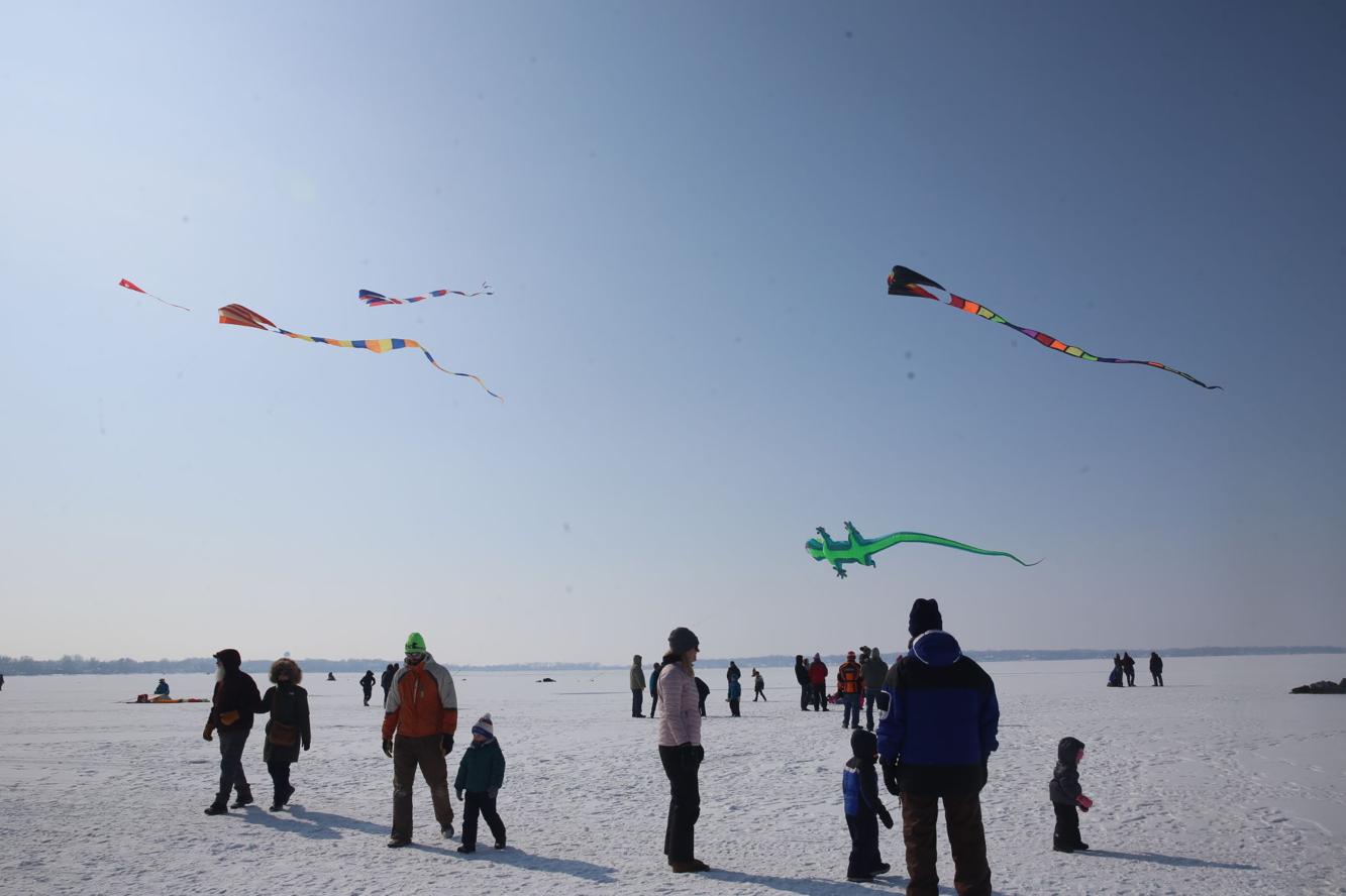 Colorful kites brighten Clear Lake sky in festival absence