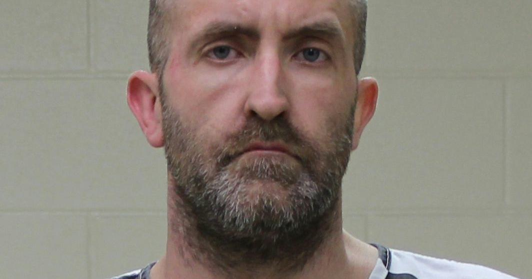 Mason City man faces felony gun charges after leading sheriff's deputy ...