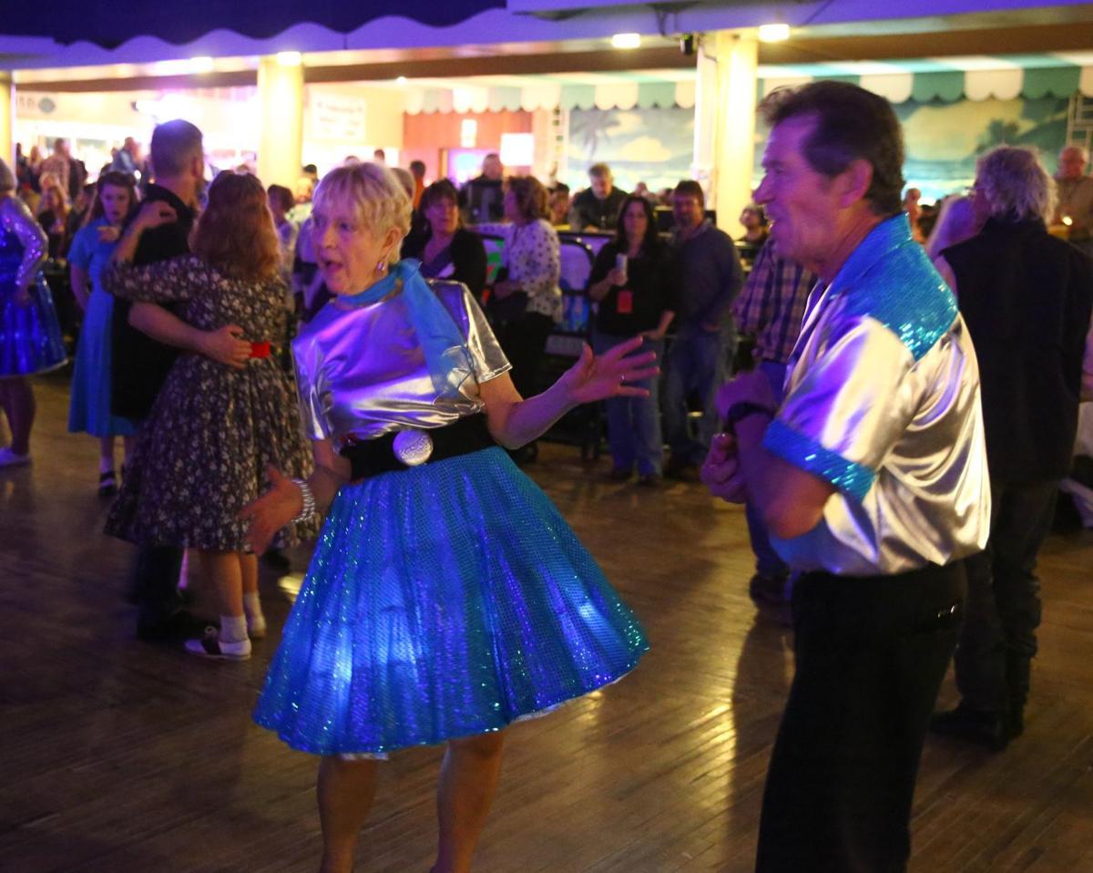Clear Lake S Surf Ballroom Announces 2019 Winter Dance Party