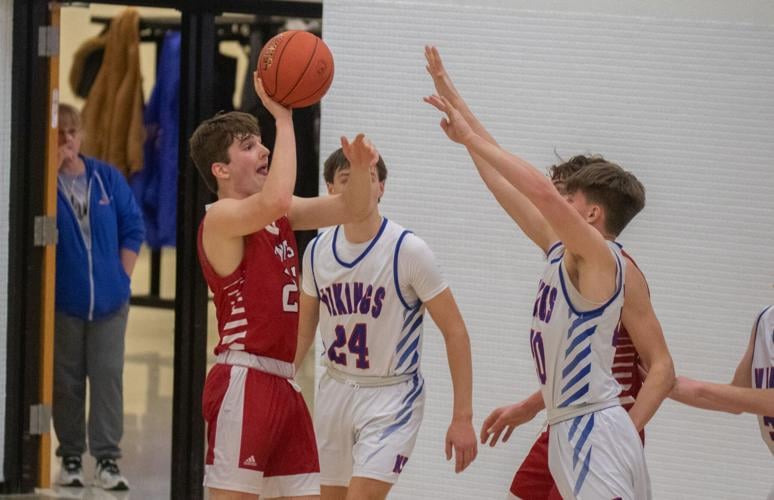 Saint Ansgar holds off late NorthwoodKensett run for win