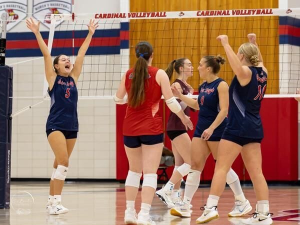 Cardinals Sweep the Duhawks