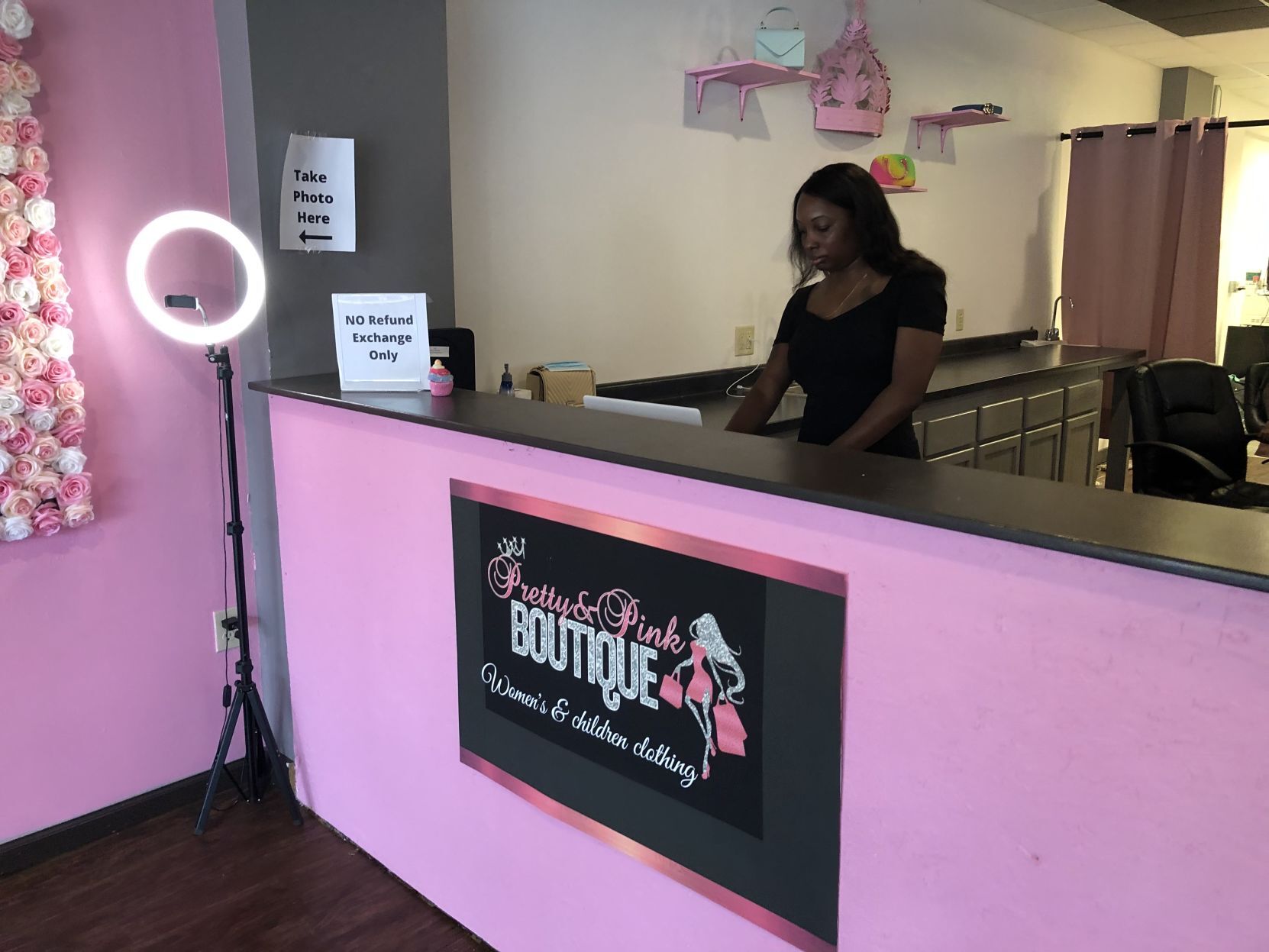 Pretty Pink Boutique now open in downtown Mason City