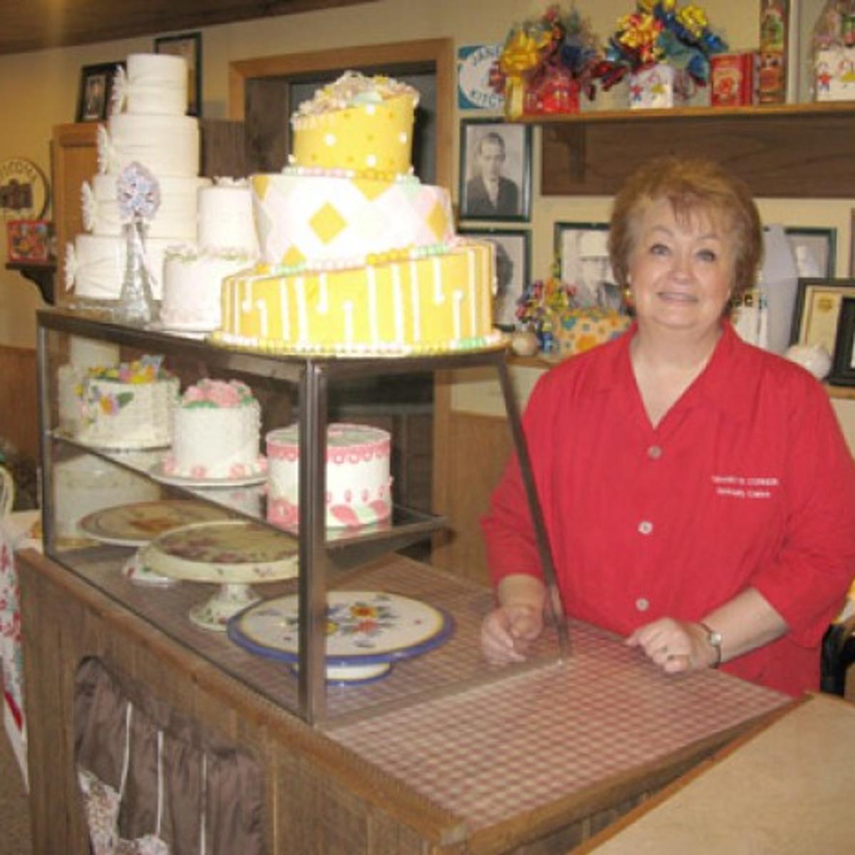 North Iowa Neighbor Cake Designer Gets National Recognition