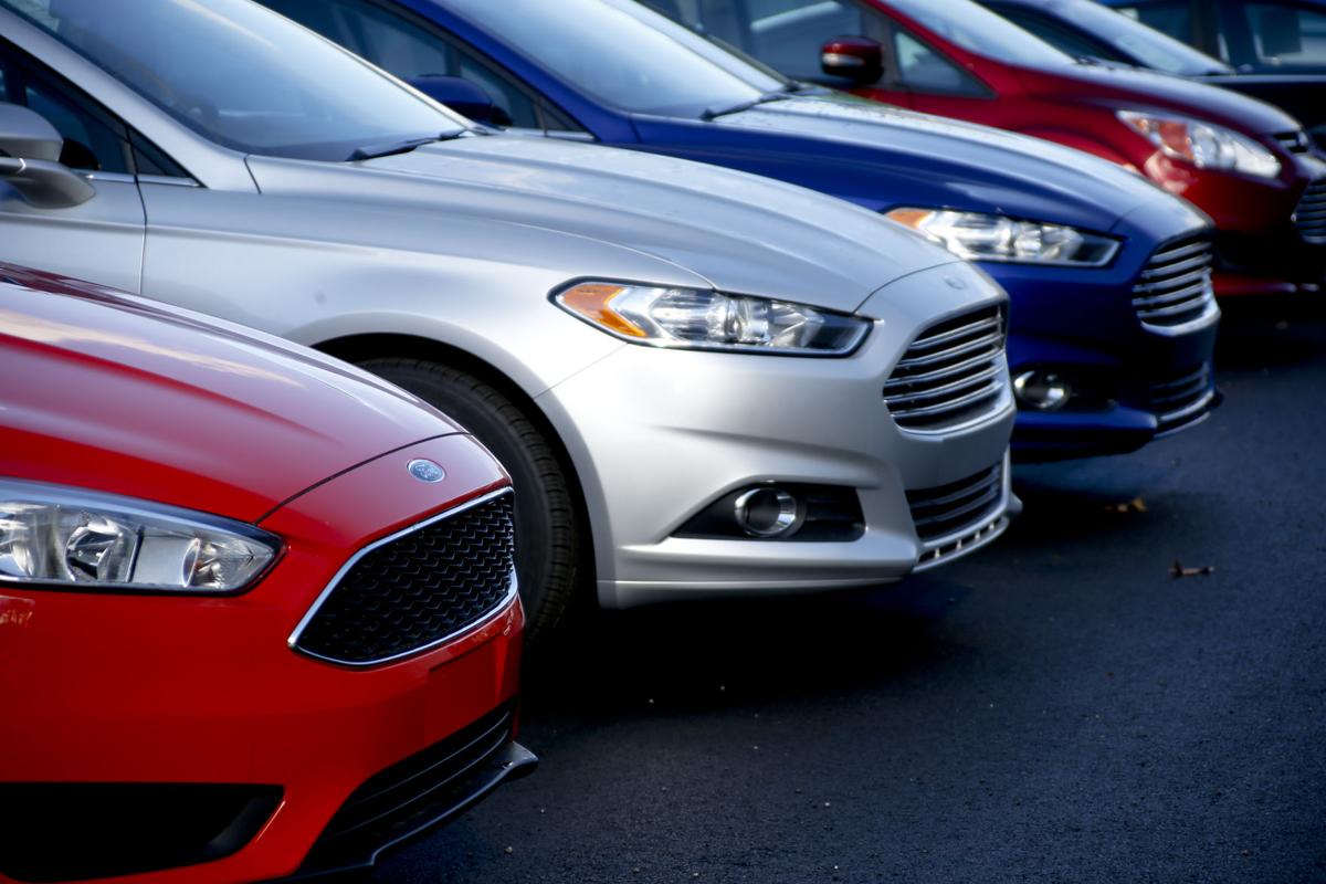 Ford Fusion: 257,865