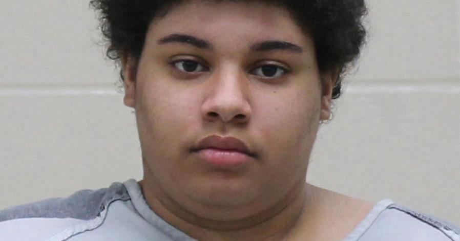 Mason City woman arrested for threatening school