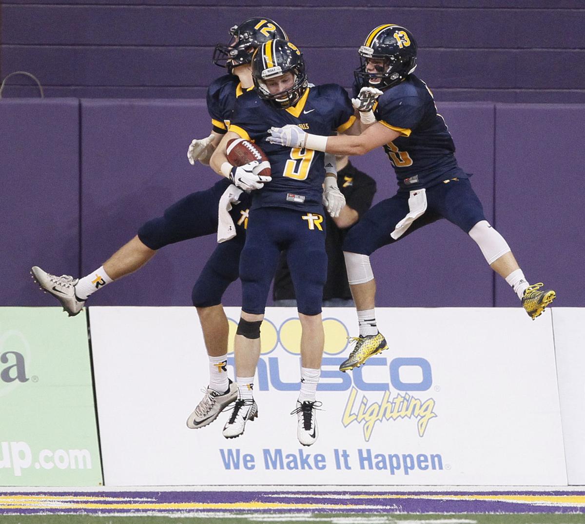 Photos Monday S Iowa High School State Football Championships