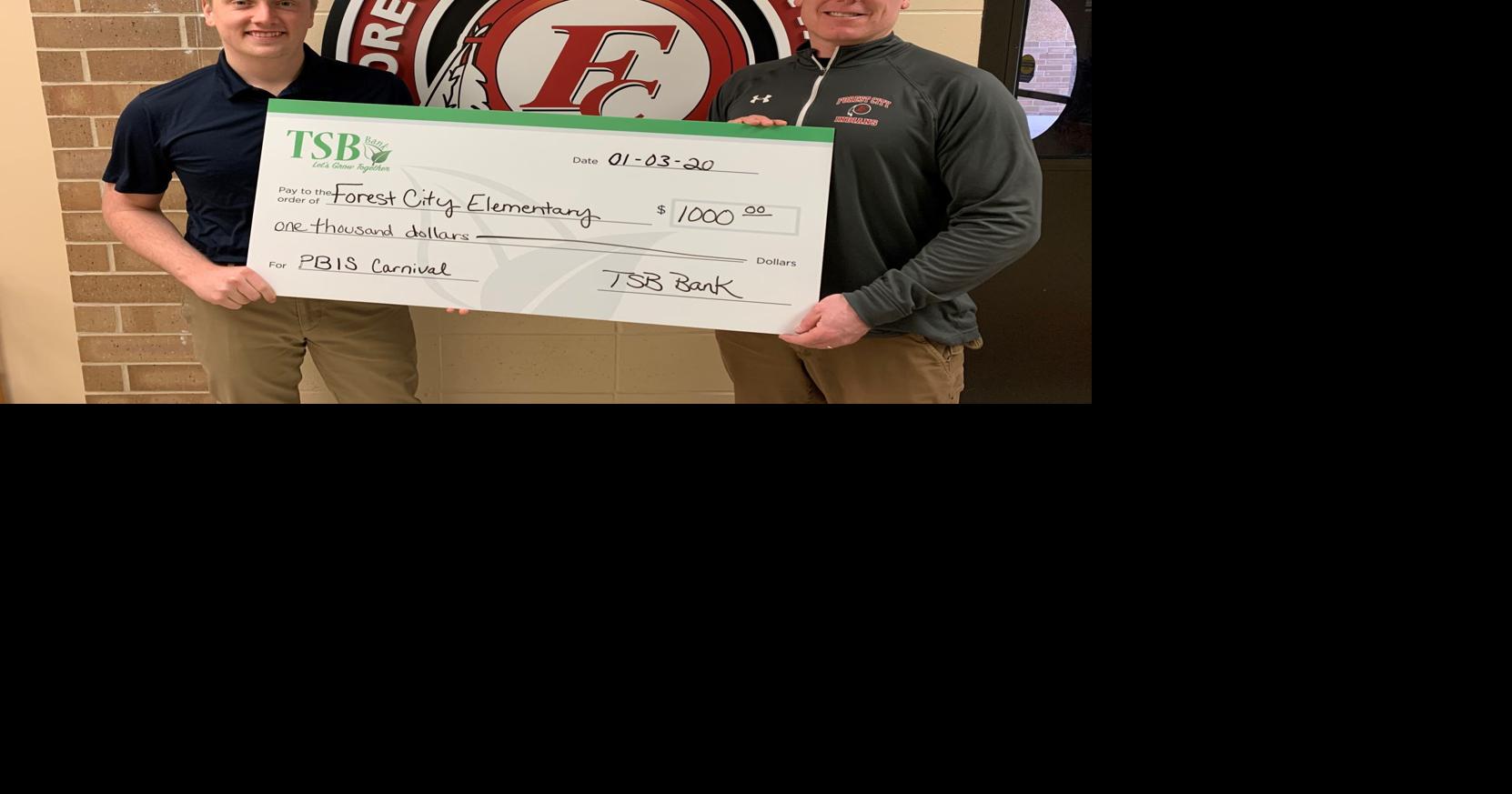 Forest City Elementary gets donation from Titonka Savings Bank