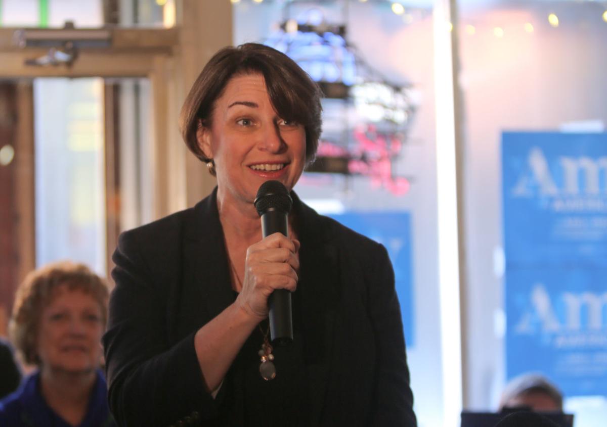 Amy Klobuchar visits Mason City 02-16-2018 (4).jpg