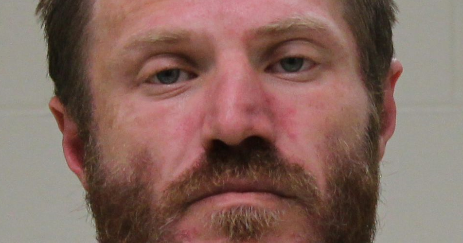 Mason City man accused of burglary, stabbing man in throat, eluding ...