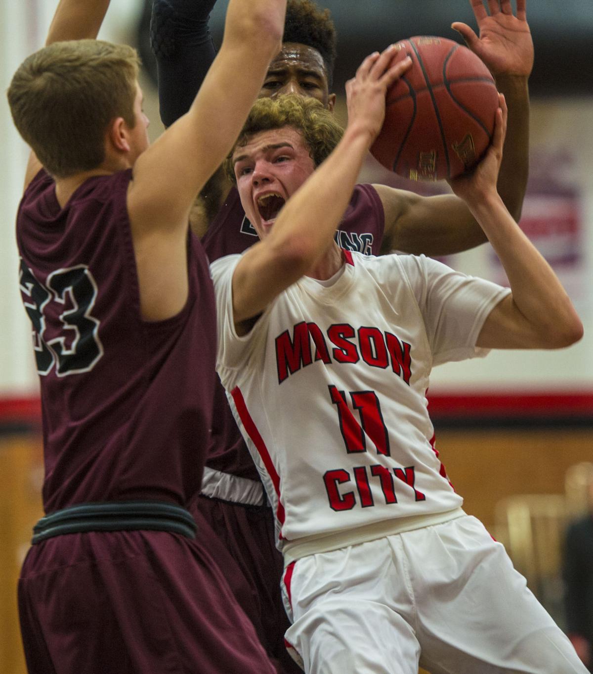 Upset Alert Mason City Topples Sixth Rated Dowling Catholic