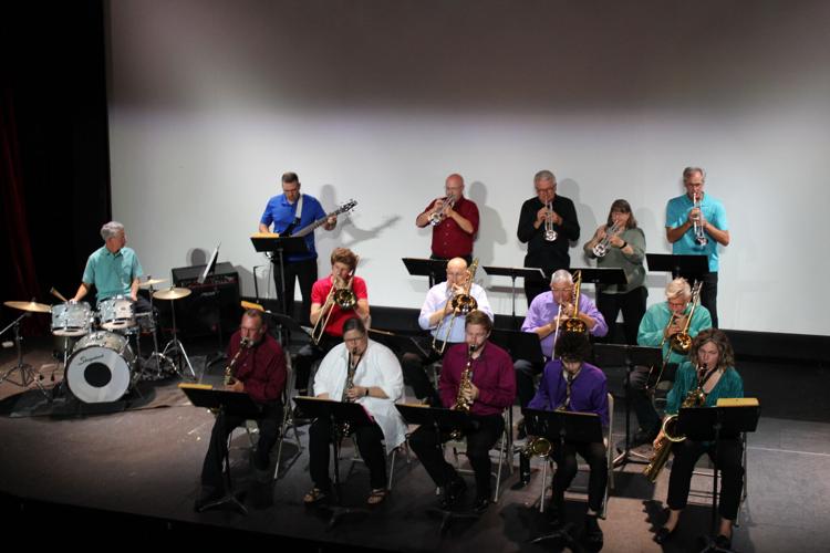 Windsor Theatre charms with "An Evening Like It Used To Be"