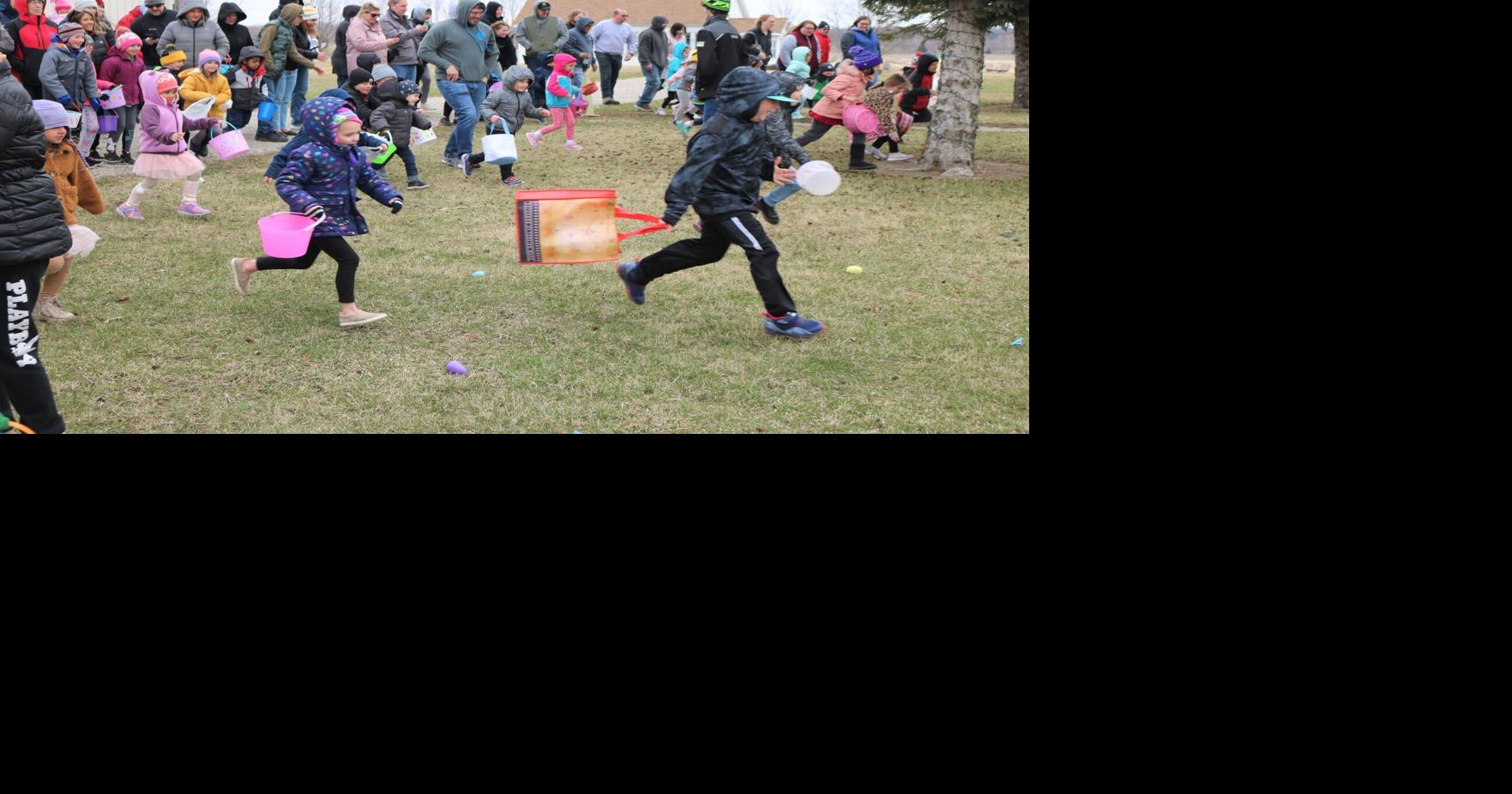Hundreds of kids hunt for Heritage Park Easter Eggs