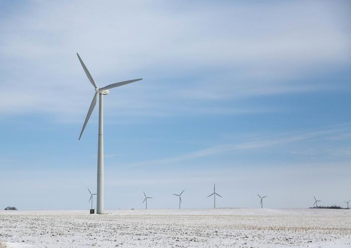 Landowners offered few answers from Invenergy on Cerro Gordo wind project