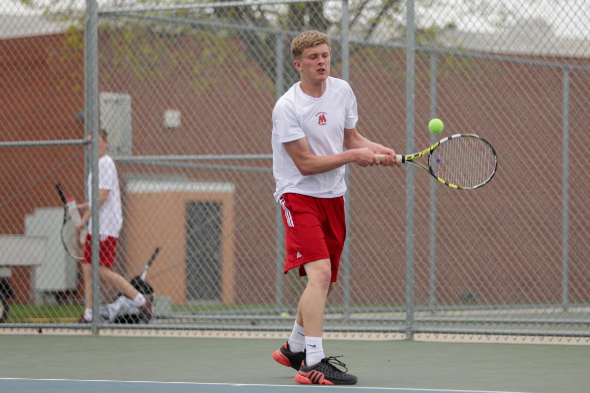Mason City boys tennis team wins close sets in 83 victory over