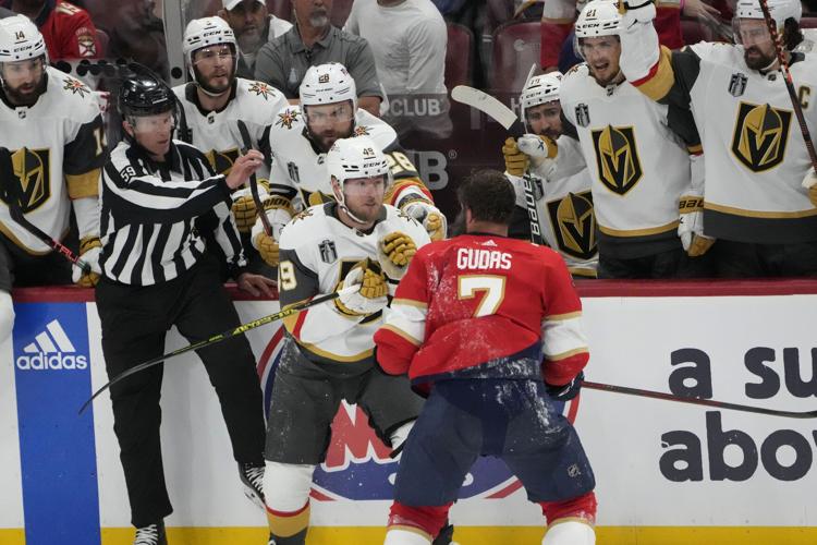 Golden Knights hold off Panthers 3-2, move win from Stanley Cup title