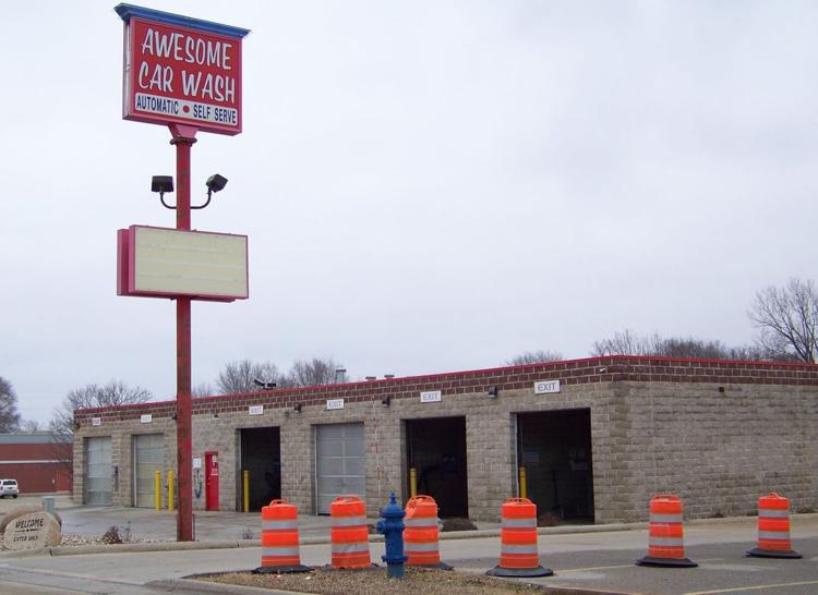 Man vacuums meth at Iowa car wash to conceal shipment from narcotics