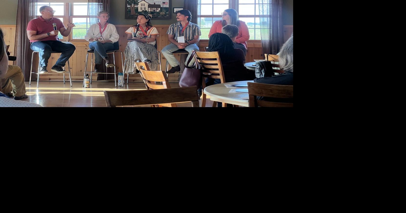 Young Iowans note worries about consolidation, changes in farming communities at roundtable