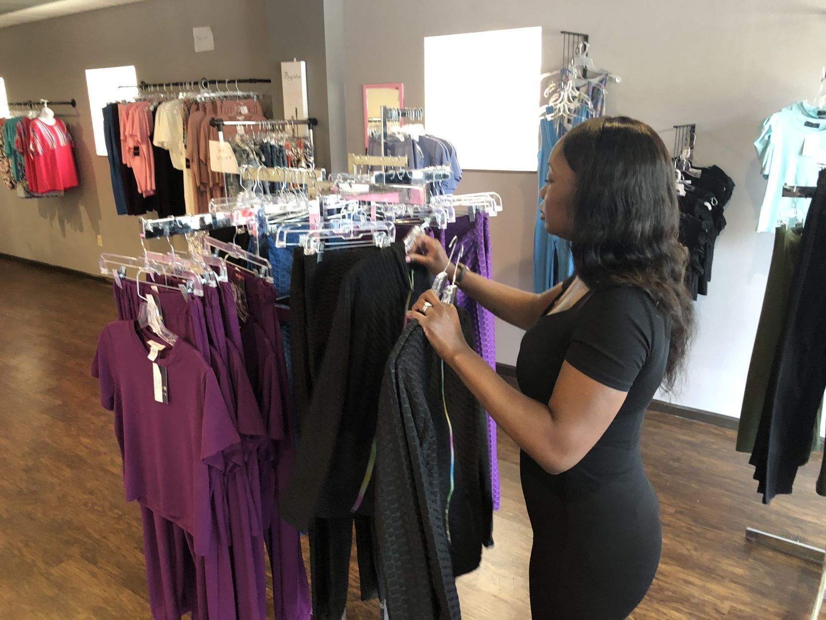 Pretty Pink Boutique now open in downtown Mason City